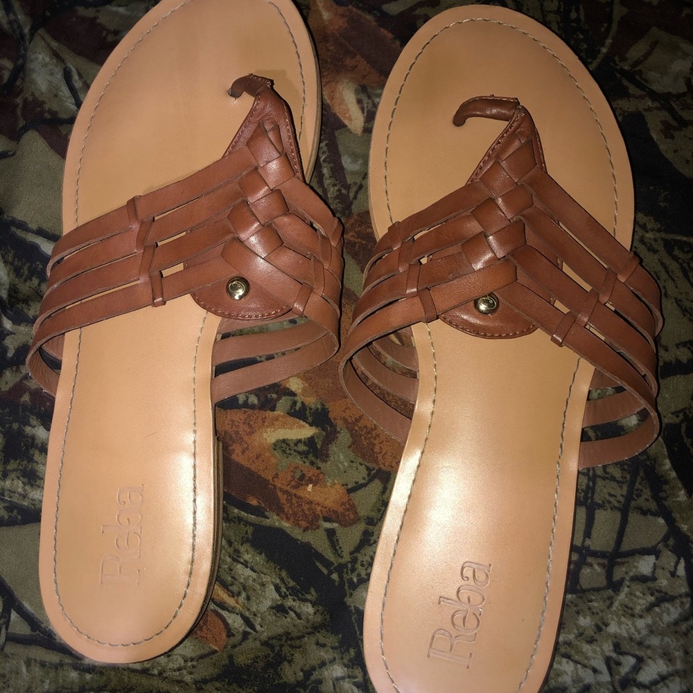 Reba brown sandals